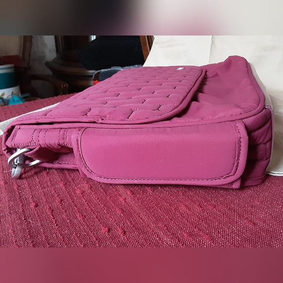 EUC Lug Pontoon Crossbody - Picture 11 of 12